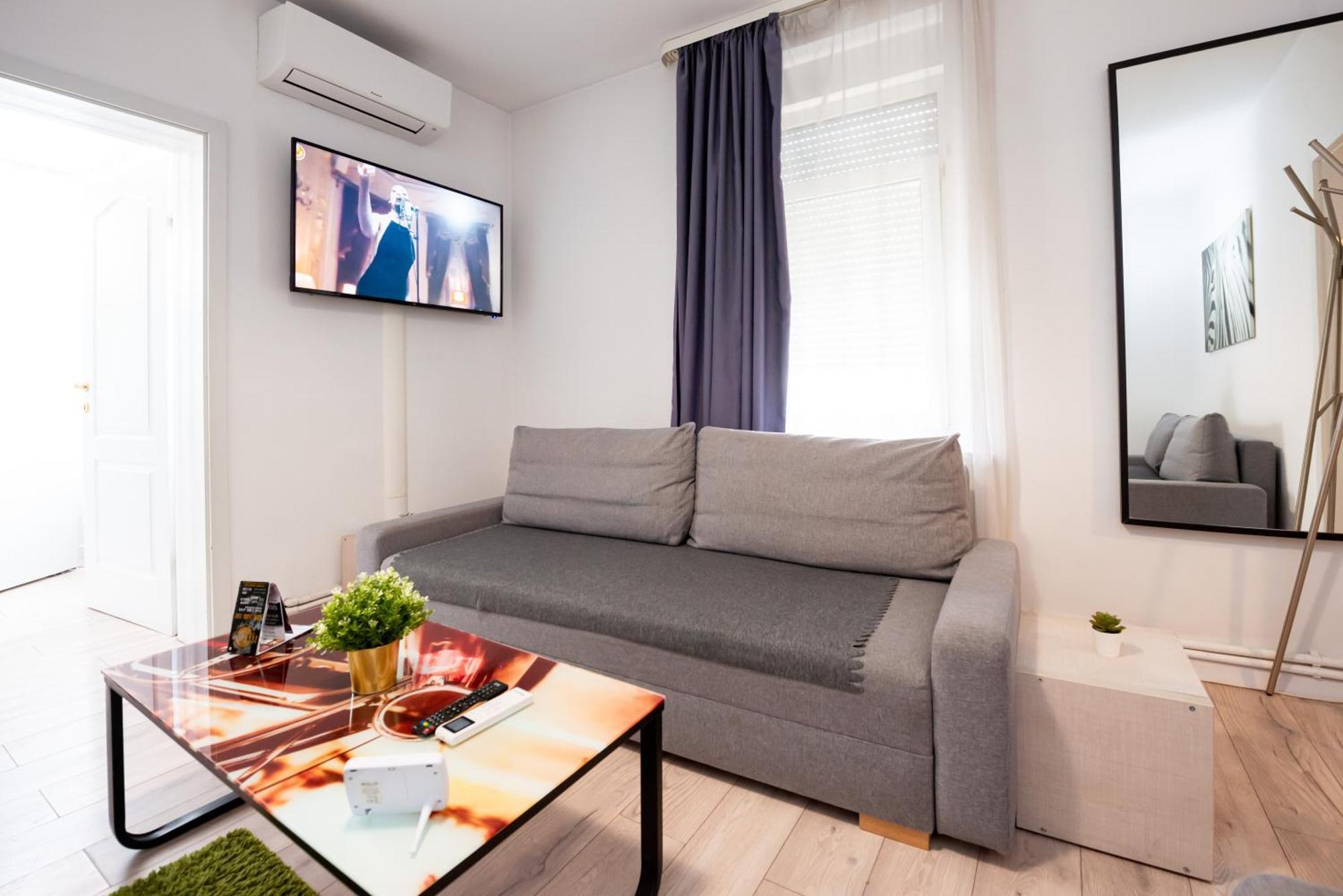 בוקרשט Ideal Accommodation Unirii Square מראה חיצוני תמונה