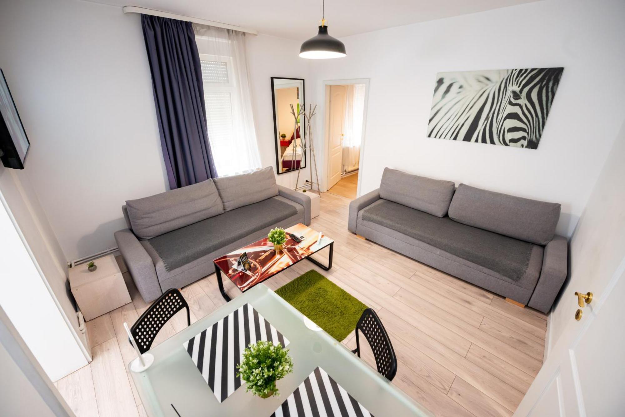 בוקרשט Ideal Accommodation Unirii Square מראה חיצוני תמונה