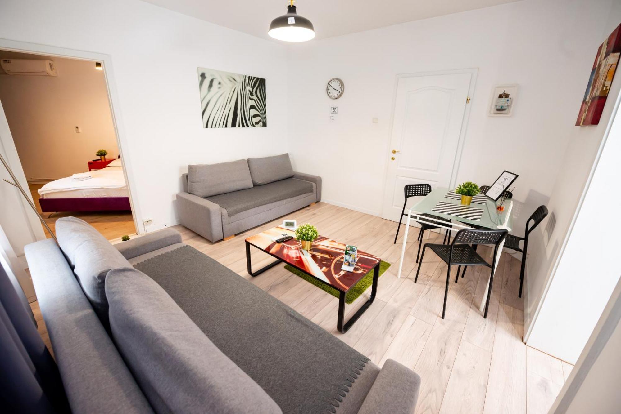 בוקרשט Ideal Accommodation Unirii Square מראה חיצוני תמונה
