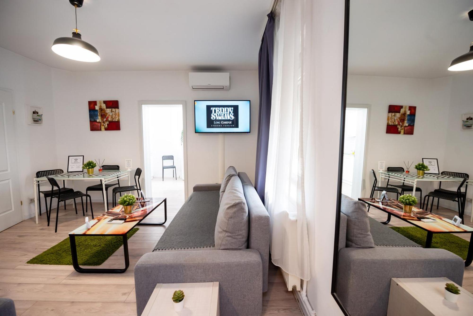 בוקרשט Ideal Accommodation Unirii Square מראה חיצוני תמונה
