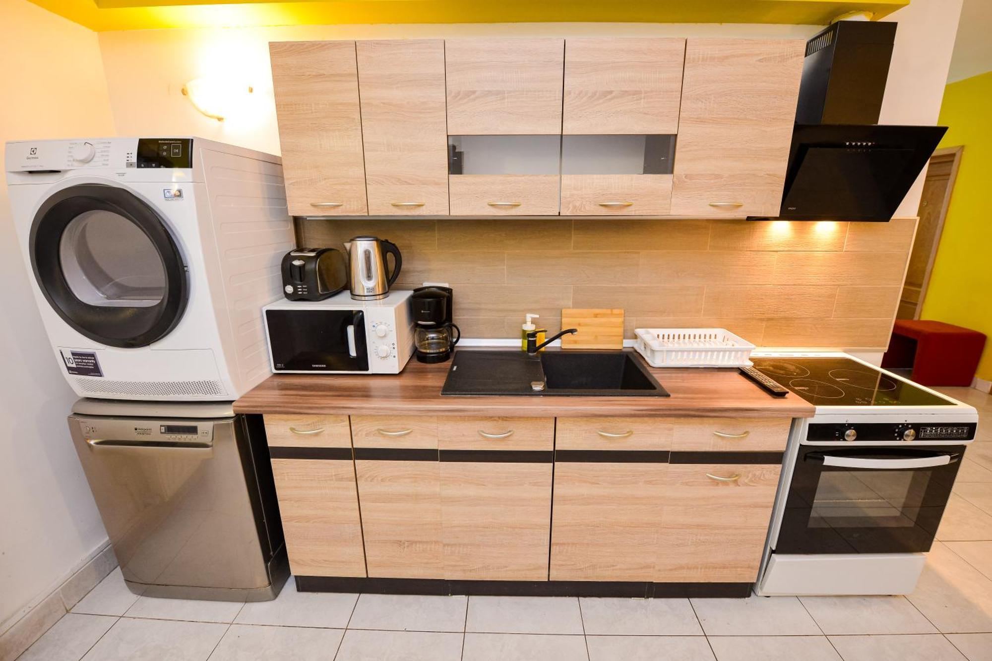 בוקרשט Ideal Accommodation Unirii Square מראה חיצוני תמונה