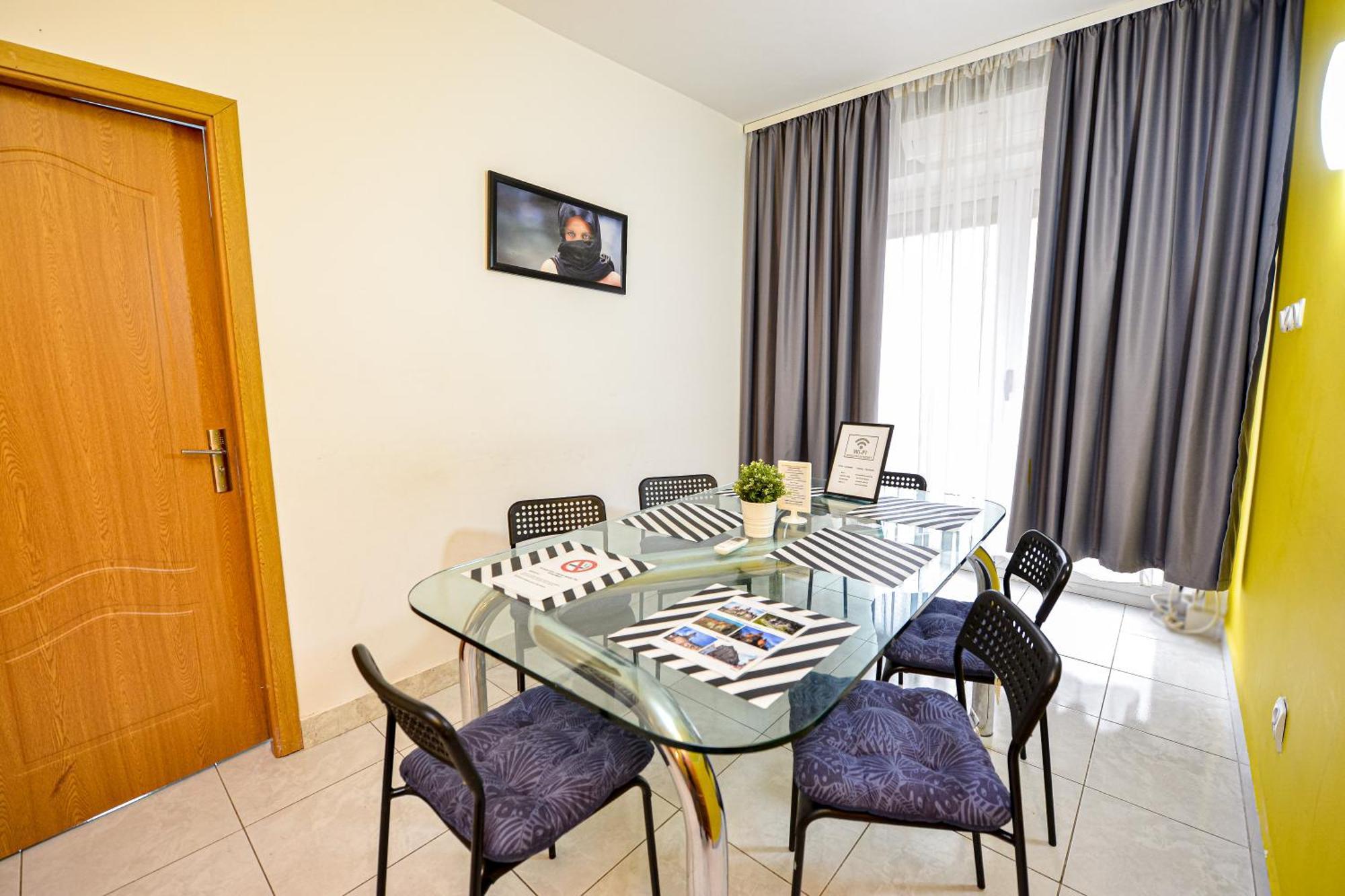 בוקרשט Ideal Accommodation Unirii Square מראה חיצוני תמונה