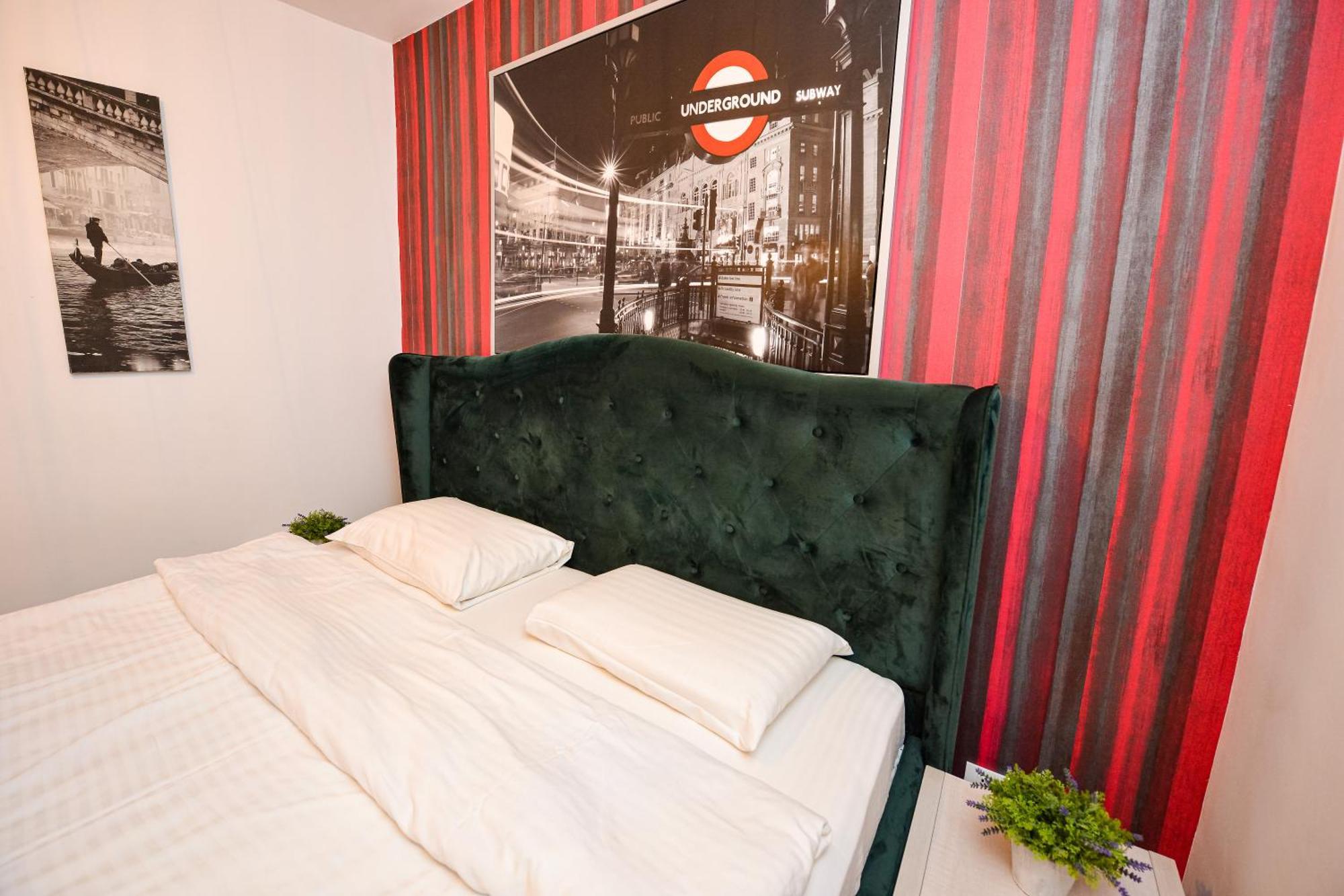 בוקרשט Ideal Accommodation Unirii Square מראה חיצוני תמונה